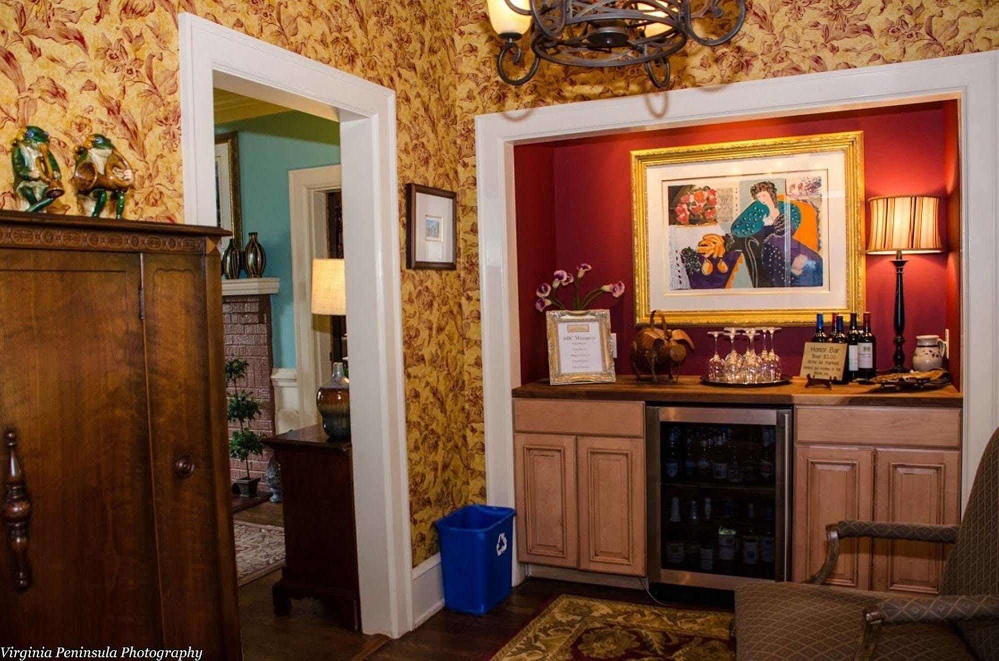 Williamsburg Manor B&B 외부 사진
